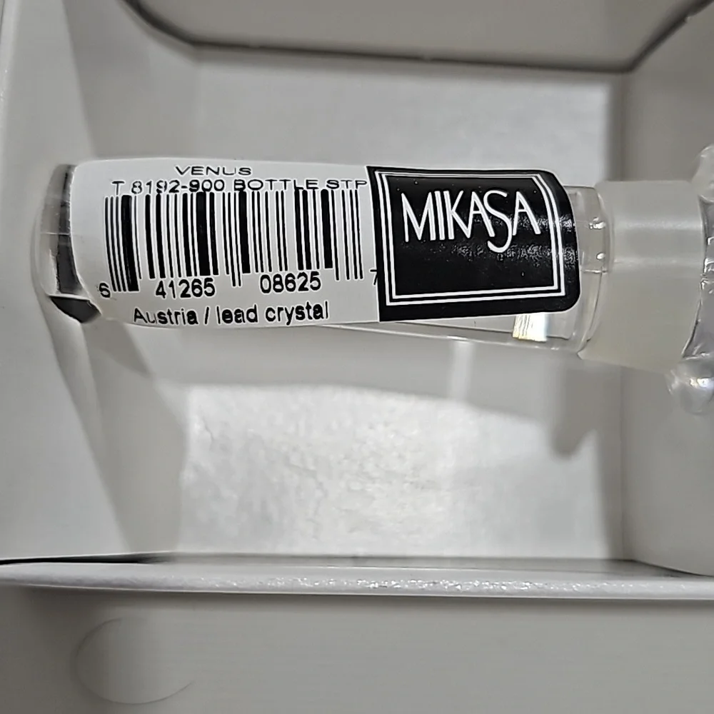 NIB MIKASA VENUS LEAD NEW CRYSTAL WINE VINTAGE BOTTLE STOPPER